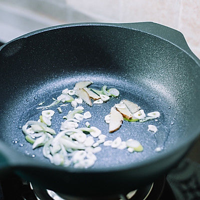 土豆|青椒腊肉炒土豆片