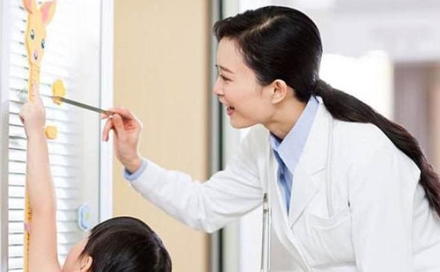 好习惯|10岁女孩身高停在155,经医生诊断:爸妈的“好习惯”反而伤了她