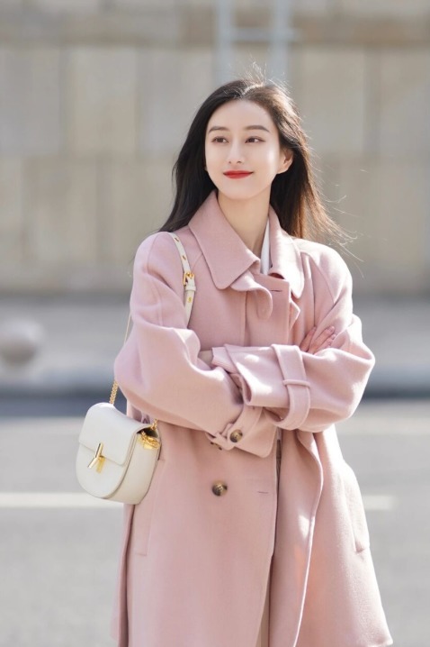 鹅黄色 天寒地冻,不妨试一试这几款大衣,时髦精们都爱穿,温暖又洋气!