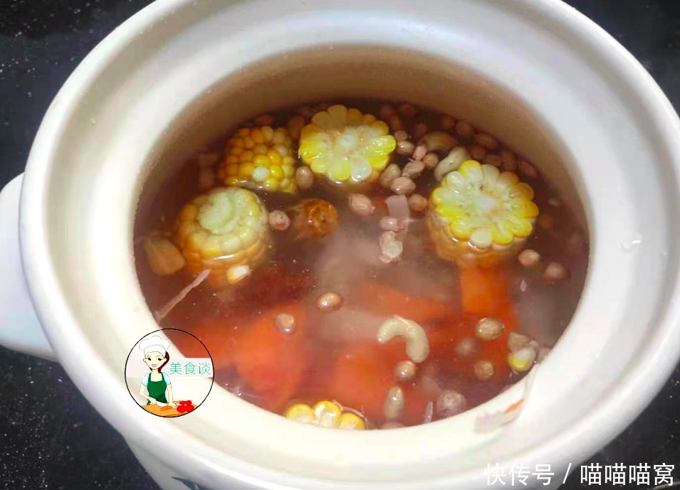 此汤太鲜美了,几种素菜食材一锅炖,不放一块肉,春天喝特营养