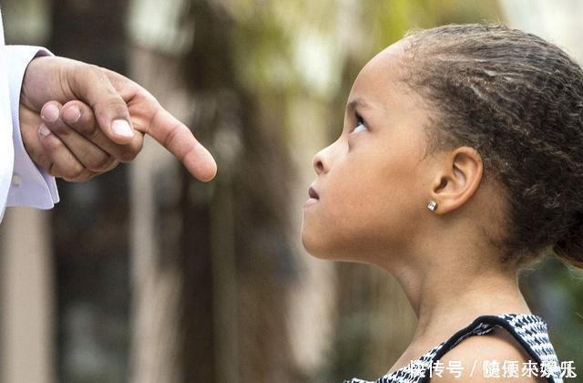 家长|“接生了一天全是男孩”，护士随口一个抱怨，让男孩家长心里一紧