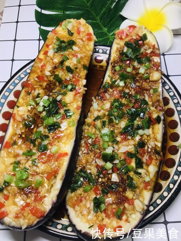 蒸鱼豉油|这道#夏日开胃餐#蒜蓉茄子，怎么做都好吃