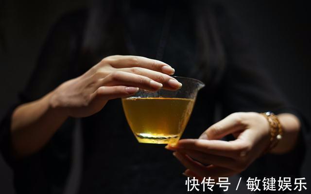 寿命长|寿命长的人,脸上通常有6大特征,占一个,也要恭喜,是长寿体质