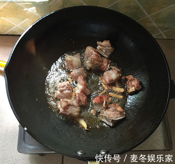 大米|记住这几点，煮一锅美味焖饭，鲜香美味挡不住，我家一周做3次！
