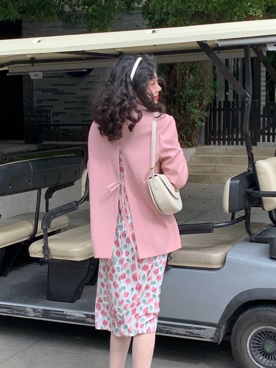 针织|快来赶个“早班车”吧!2022年的早春时尚造型,全在这里了