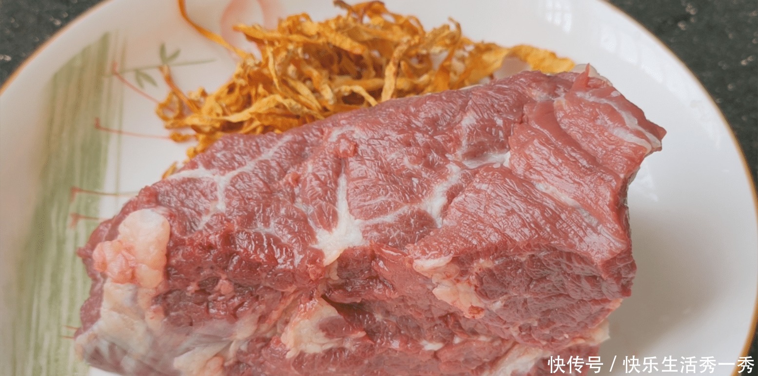 a1722|牛肉想要嫩滑好吃,别下锅炒,教你一个更简单的做法,营养又好吃