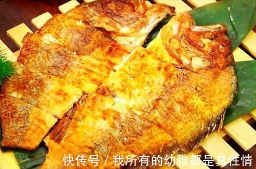 大厨|煎鱼时,很多人都煎不好,大厨教你3个煎鱼技巧,鱼不粘锅也不破皮