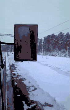 |搞笑GIF:这模特脚崴了还能继续走路?