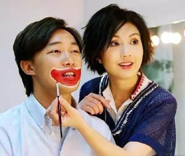 歌曲|为什么说杨千嬅的《野孩子》是一首不明觉厉的粤语歌曲