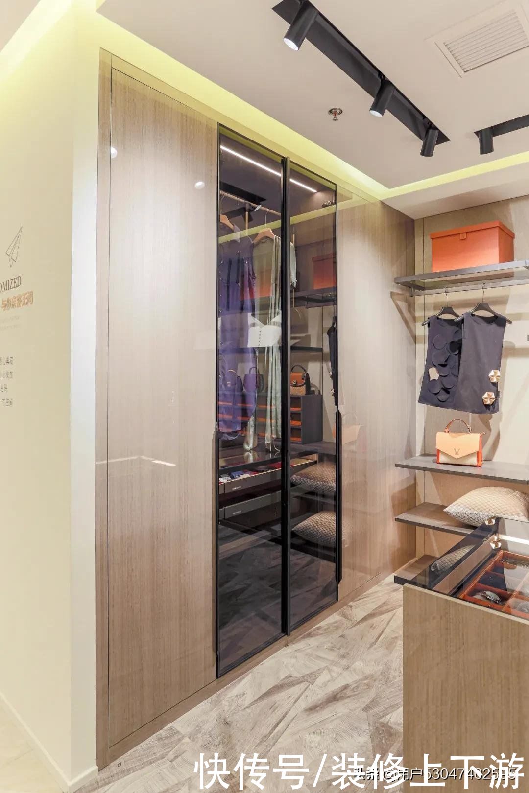 极简|轻奢定制最前沿——挂墙式衣帽间