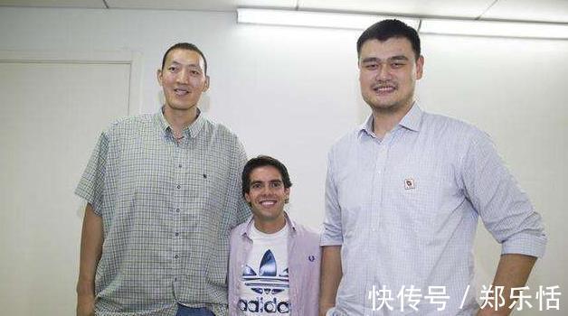 cb发胖后的姚明体型太夸张了!韩德君在身边似高中生 奥尼尔显娇小