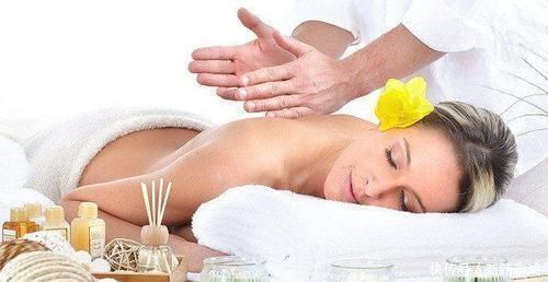 腋动脉搏动处|人身体的5大排毒处,常多拍一拍,毒素排干净,年轻更健康