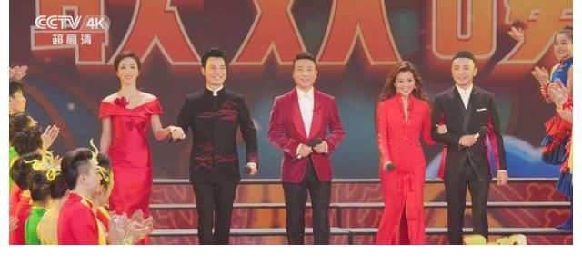 主持多档央视门面节目,为何杨帆始终得不到登上大舞台的机会?