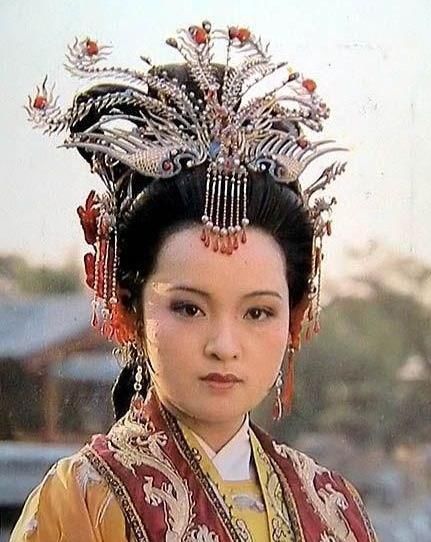 容貌|既没国色天香的容貌,才华又平平,元春怎么能够才选凤藻宫