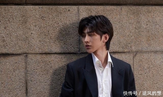 潮流资讯风向标——坤坤资讯平台