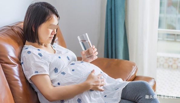 生产|孕妇饭后散步和不散步,在生产时差距一目了然,新手妈妈别大意