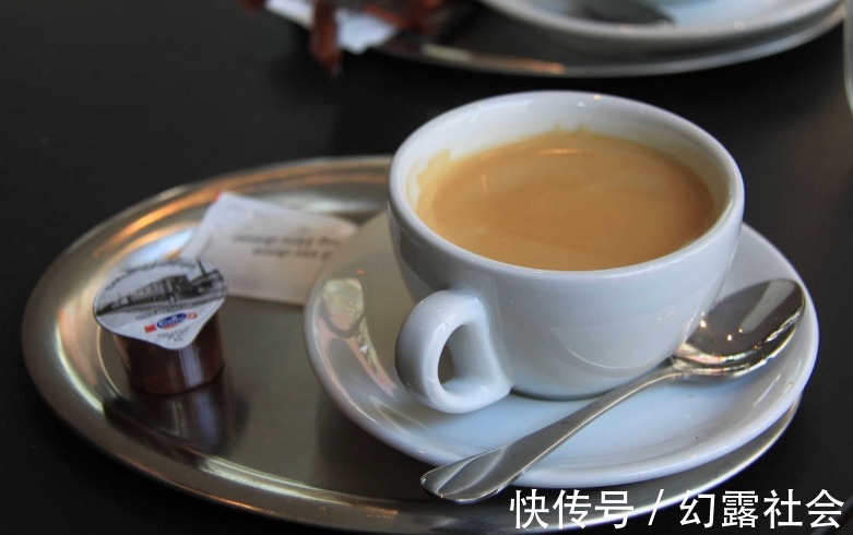 饮料|吃自助餐时，聪明人从不喝这3种饮料，老板自己从不给家人喝！