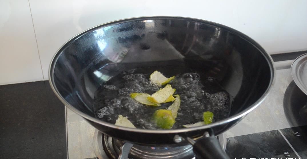 橘子皮加白醋太厉害了, 很多人都不知道有啥用, 看完你会感谢我的