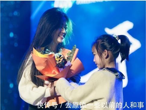 單依純|天上掉下個林妹妹,《好聲音》出了個單依純,真是功夫不負(fù)有心人