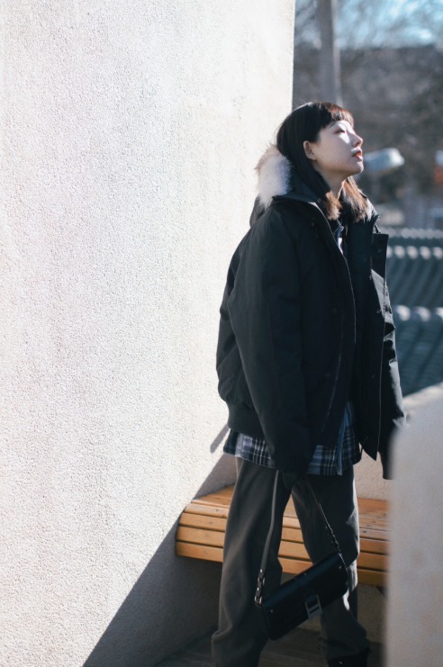 大长腿 女人不管有钱没钱,都要给自己入手“羽绒服”,穿的好看又保暖