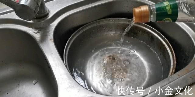 佳俊|用旧的钢丝球别扔掉，再这样处理一下，一年能省不少钱！