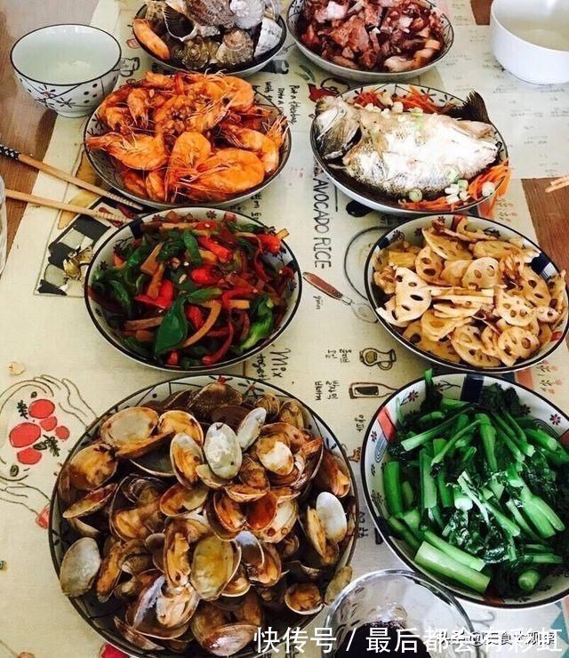 放假回婆家,7个婆婆做的家宴对比下,就能看出儿媳的分量了