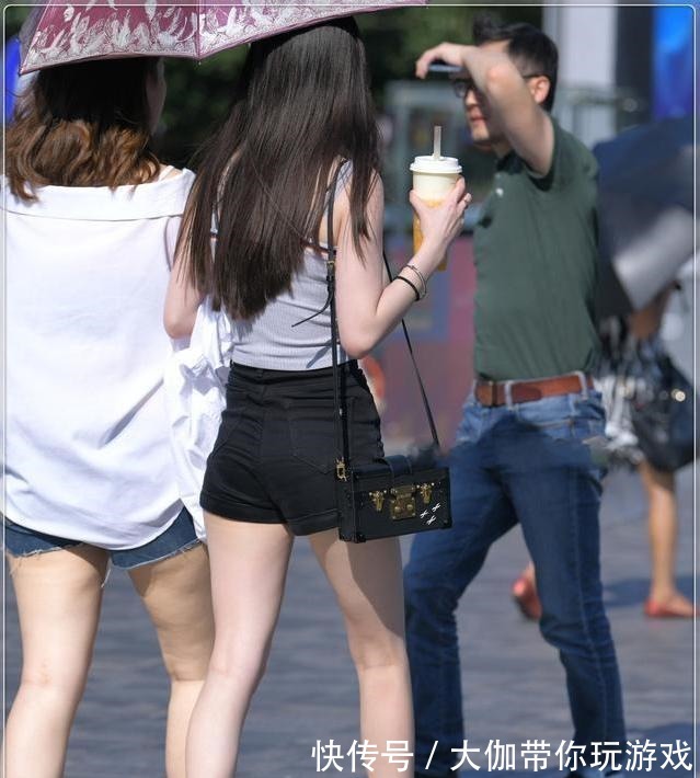 装扮 动人心扉的瑜伽裤装扮增添沉稳气质,百搭耐看又大方,时尚达人!