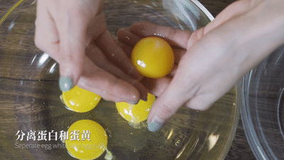 细砂糖|奶油夹心的藏雪戚风蛋糕，承包你整个3月的下午茶