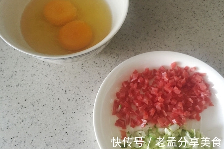 晚上用筷子搅一搅和好面,早上十多分钟暄腾腾的早餐鸡蛋饼上桌