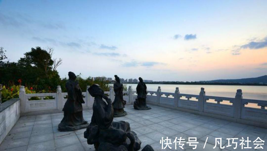 杨万里&杨万里流传很广的两首咏雪名篇,不仅写出了新意,同时还美得惊艳