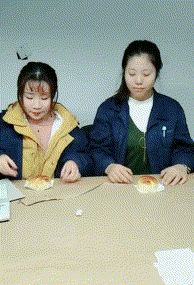 |搞笑GIF段子:姑娘你说实话 你这手速究竟是怎么炼成的