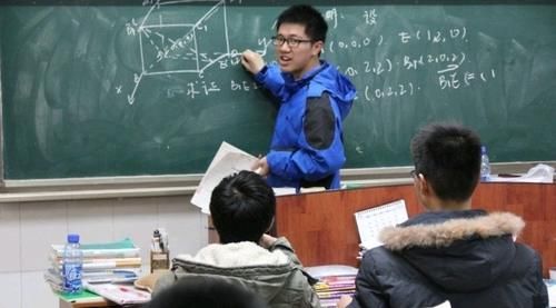 获数学奥赛奖，16岁保送北大，重庆男孩靠3种习惯养成学霸