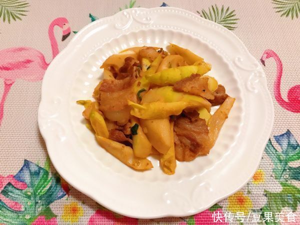 你五花肉油焖春笋的正宗做法，简单几步，越吃越上瘾