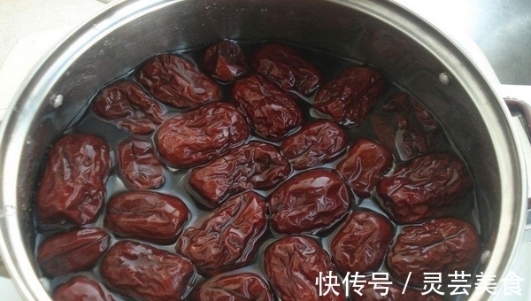 红糖姜枣酱|红枣与两种食材一起煮,一天吃一勺,皱纹不见了,头发也乌黑亮丽