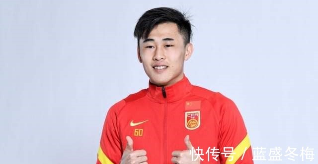 核心|FIFA确认!22岁归化可为国足出场,里皮助手他是未来10年核心!