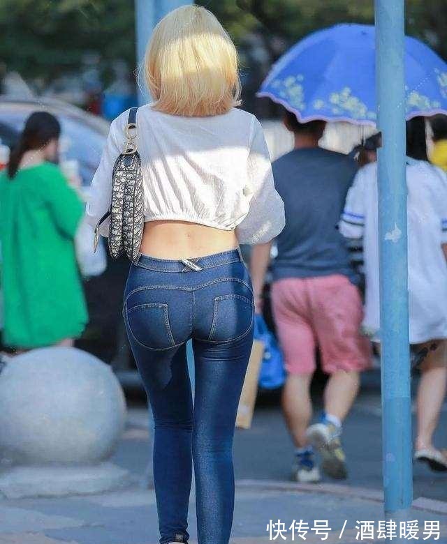 完美状态 精致时髦的打底裤搭配出魅力优雅的质感,体现完美状态,舒适十足!