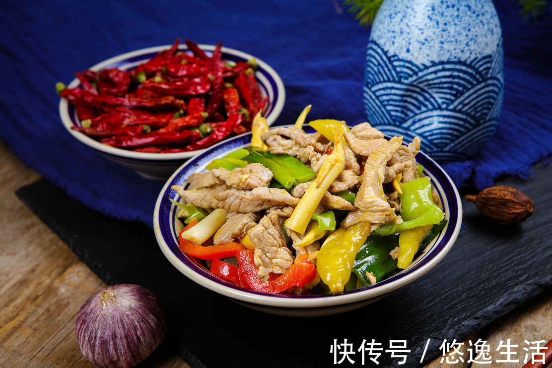 淀粉|炒瘦肉,放淀粉还是蛋清大厨教你一招,瘦肉又香又嫩,不发柴