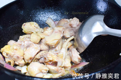 冬季天冷馋肉菜,鸡腿加它咕嘟嘟炖一锅,饭菜都有了,特省事