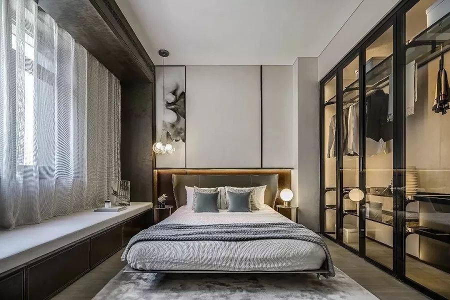 利用率|还在买衣柜现在流行“挖墙”装衣橱!