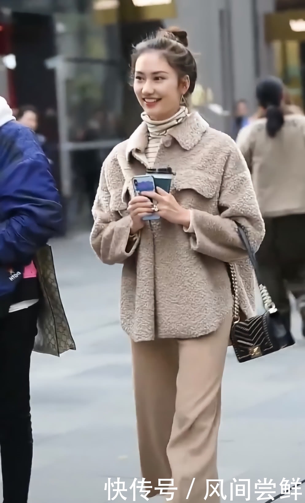 颜值|“外婆裤”果然有毒,20多岁美女都穿出了“树枝腿”,快拔草!