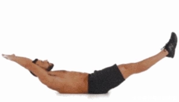 身材|韩国美女追求完美身材，健身长达6年，“蚂蚁腰”身材令人震惊