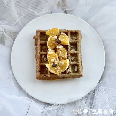 无糖无面粉的香蕉燕麦华夫饼