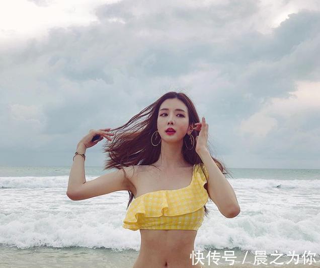 m最甜“宅男女神”Manyo,每天坚持健身打卡,自律的生活最阳光!