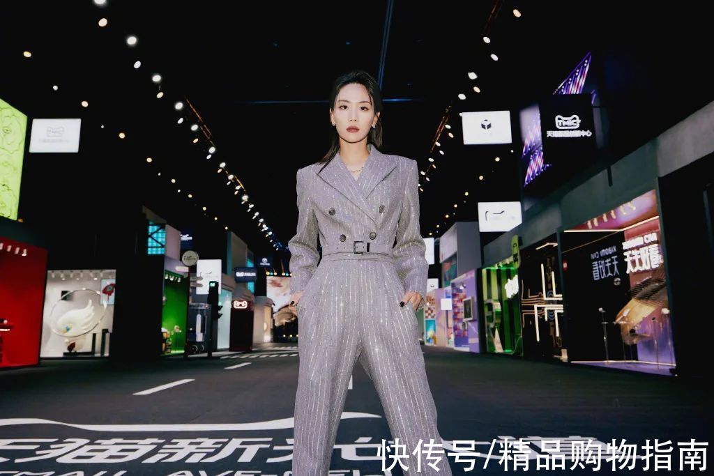 c港风复兴，大女主必须有一对大垫肩