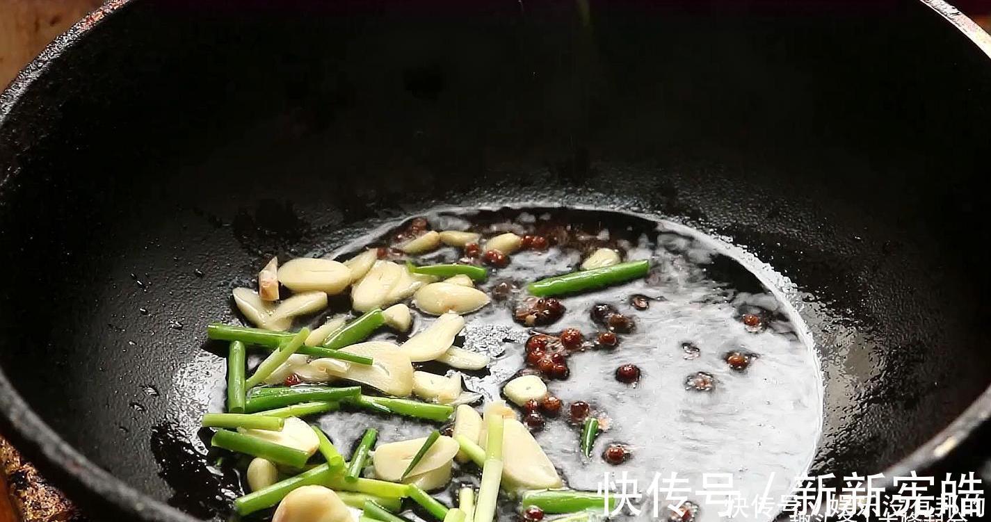 小丁|鸡胸肉最好吃的做法,一次一大盘不够吃,香辣过瘾,好吃不怕胖