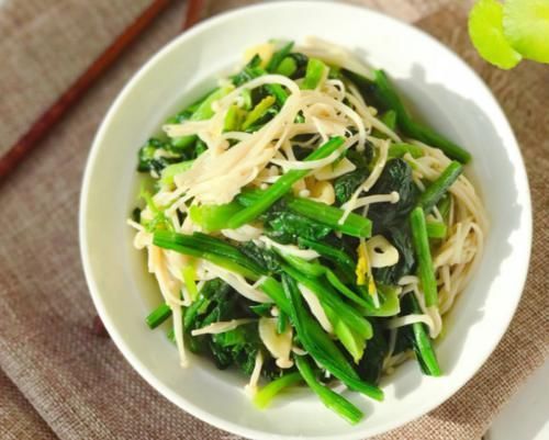 冬天,吃白菜萝卜不如它,简单炒一炒,补铁补钙,不懂吃太可惜