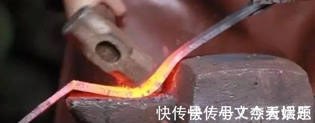 金铁乃濡$历史传说中铸剑师为了锻造宝剑,让活人跳进熔炉,你以为是愚昧?