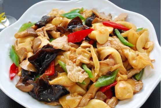 我会教你一些美味的家常菜食谱,并与你分享