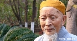佛门|从县长到佛门高僧:昌臻法师75岁皈依佛门,出家就成报国寺住持