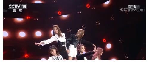 女团七彩少女 首次登上央视舞台